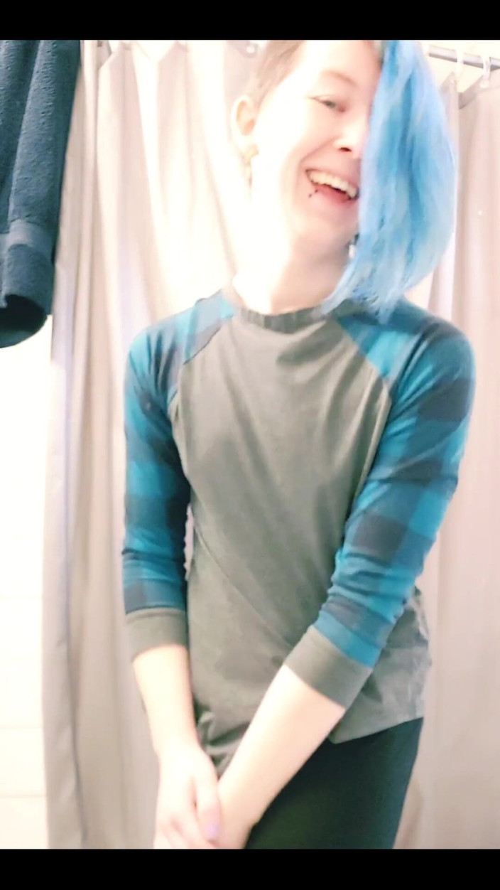 Real Gril: Lil Mengusik