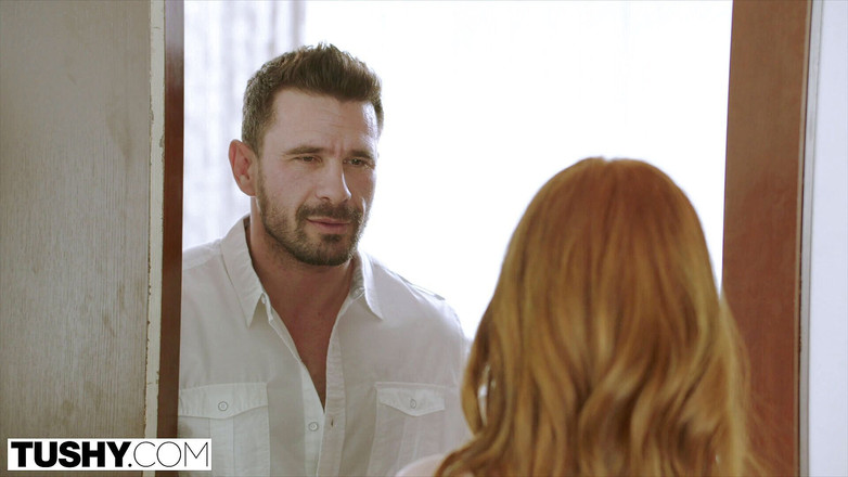 Tushy: TUSHY - Ehefrau betrügt geschäftsreise mit anal
