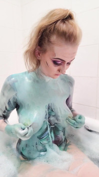 Cosplay Dr Z bodypaint Bad Entfernung