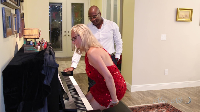 Nina Nite: Holiday Parties Are Always Fun