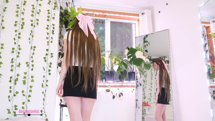 Destination Kat: 脱衣引起注意