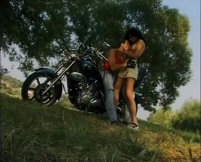 Out Sexxx: Sialan Berbahaya