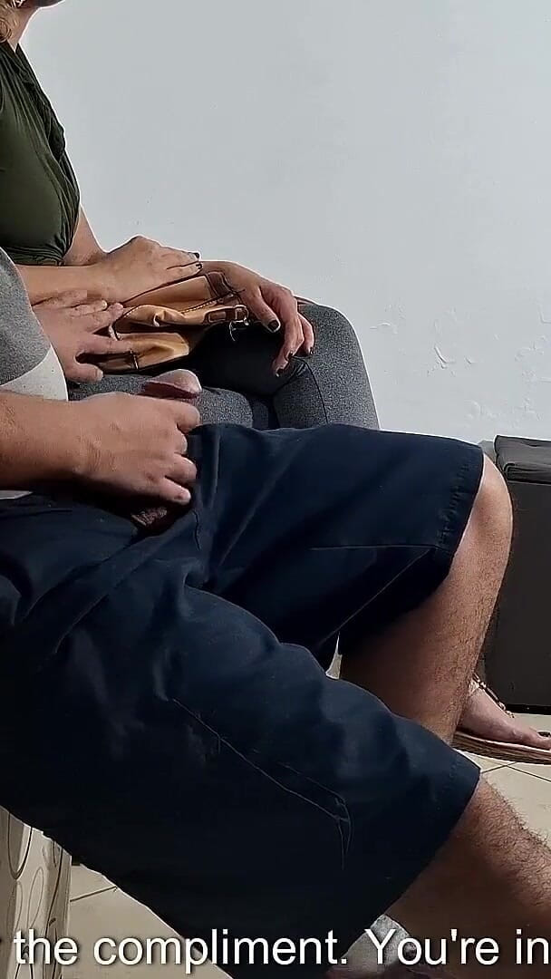 Gabi SweetCouplesStories: Mostrando pau na sala de espera do dentista
