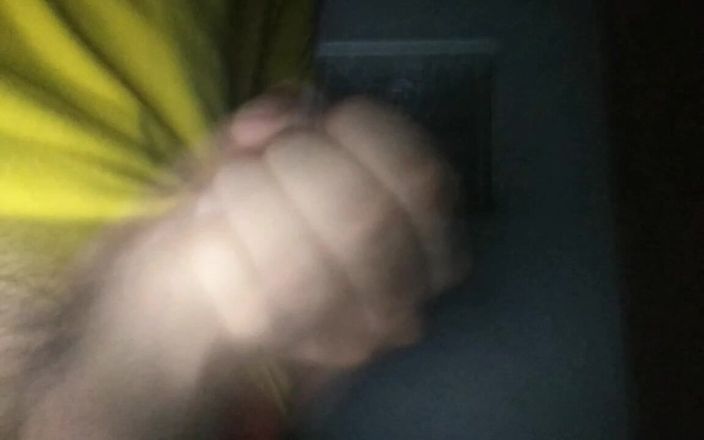 AlexAlejandro13: Ich squirte mit sperma