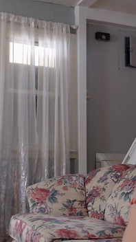 Une BBW mature se fait sucer par une grosse bite noire pendant un jeu de course, dirty talk
