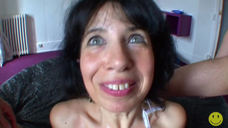 French Amateur Porn: Sürtük orta yaşlı seksi kadın Wendy üçlü grup seks sırasında götten...