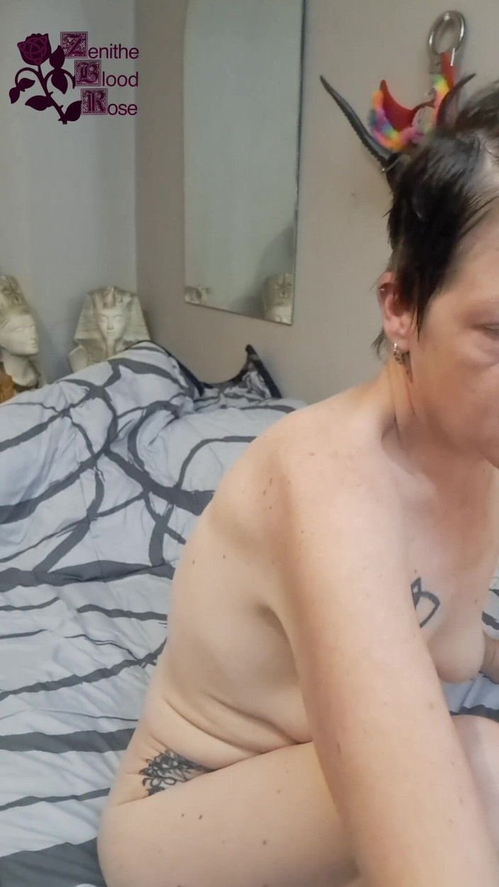 ZenitheBloodRose: Toy Time