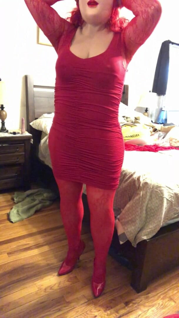 Deanna Doll: Deanna CD Puppe im roten kleid, strippt, Dildos, kommt!