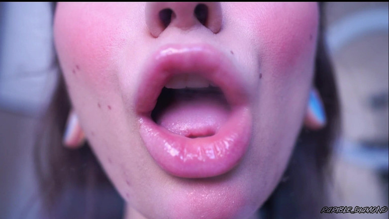 Rarible Diamond: Beso lipgloss húmedo y pegajoso