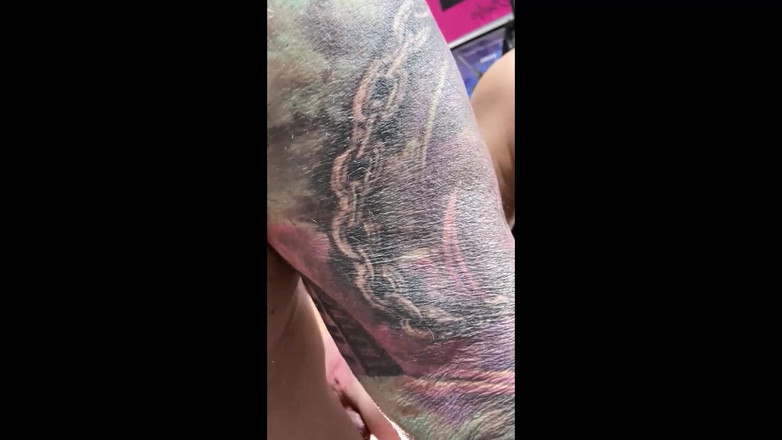 Phoenix Rizin': Orgazm Gloryhole z Intro i Outros