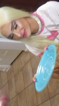 Bambii Mercedes Is Actually Slurping the Cum From a Plate