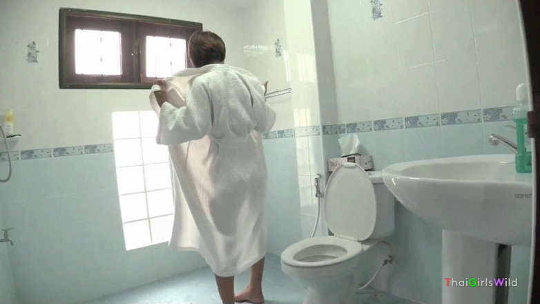 Thai Girls Wild: สาวไทยดูดควยให้จนแตกคาปาก