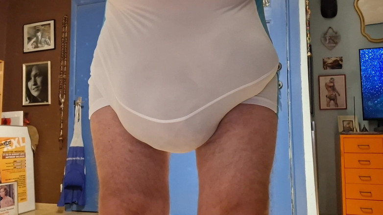 Monster_Meat_: 白い下着