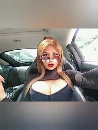 Barbietransxxxx: Transexual recogida en coche para dar culo