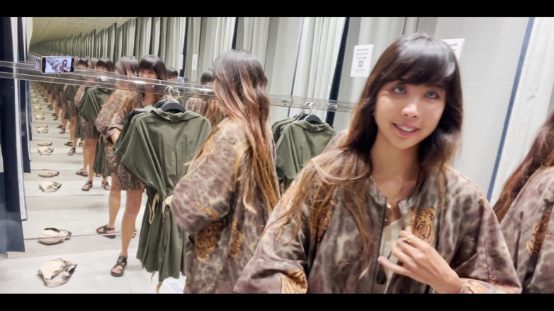 DaringKiara: 在我射在它之前试用这件衣服，嘿