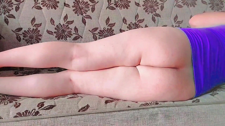 Kitty_Cross: 卧室兔子在热