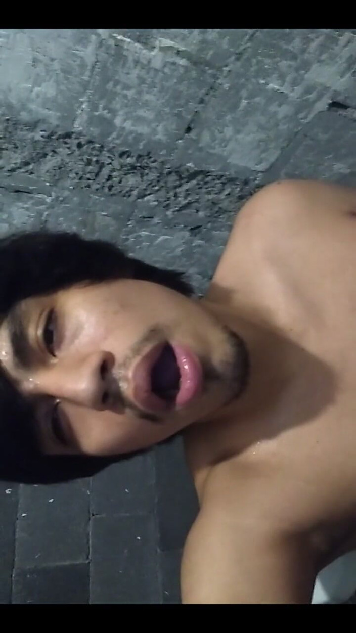 AlexAlejandro13: Helt naken vilken stor kuk jag har