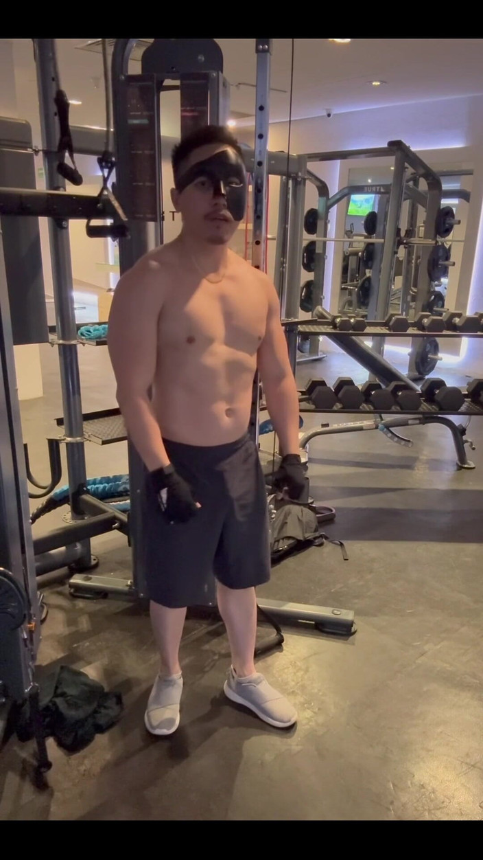 barenakedboy: Tycker att alla gym borde mandat att träna naken
