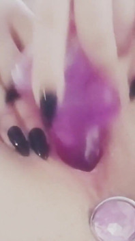 Joi me fode e goza comigo! Esposa puta com tesão adora foder seus buracos!