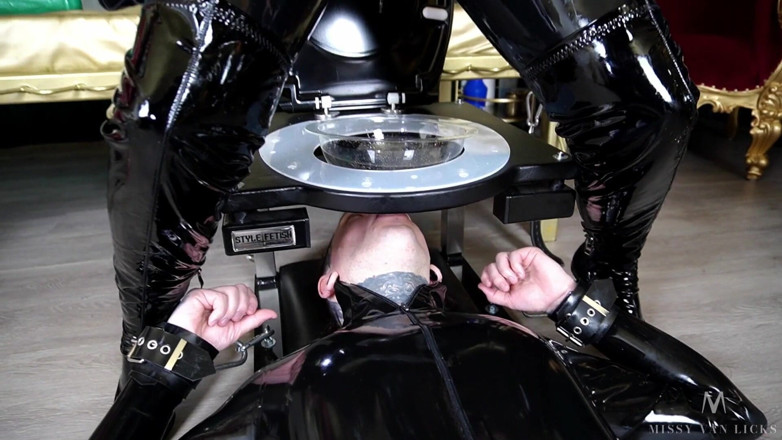 MissyVanLicks: Jalang dubur - fisting melampau!