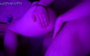 Violet Purple Fox: Сочная девушка хочет большой хуй в ее мокрую киску