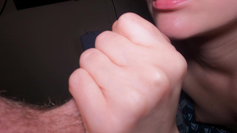 Love_Adventures: Moja przyrodnia siostra chciała bawić się moim kutasem