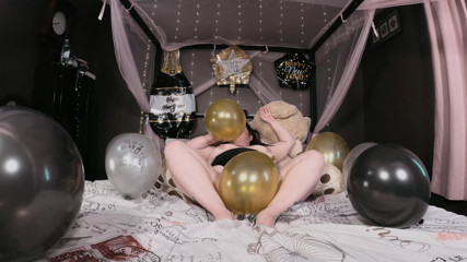 SexyNEBBW: Balon BBW seksi muncul tahun baru