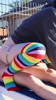 Big Butt College Nördflicka Med Kjol Knullas Utanför