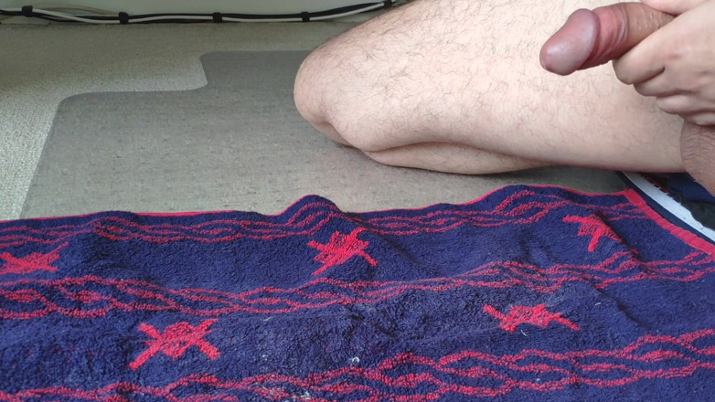 Curved One: Huge hands-free cumshot