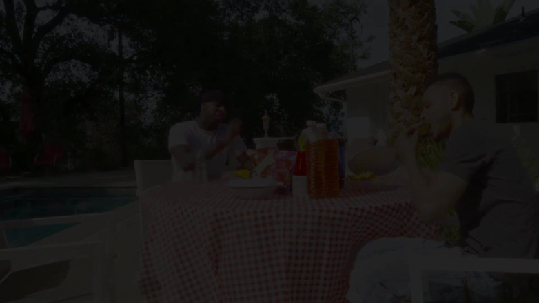 Radical Interracial: Marea orgie cu negresă