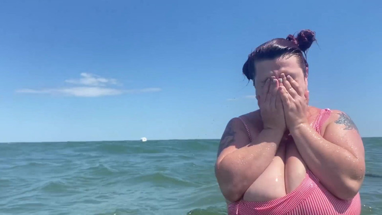 Roxanne Miller: Досвід приморської дівчини