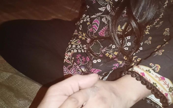 Faryal: 我今天把我的鸡巴塞进哥的嘴里