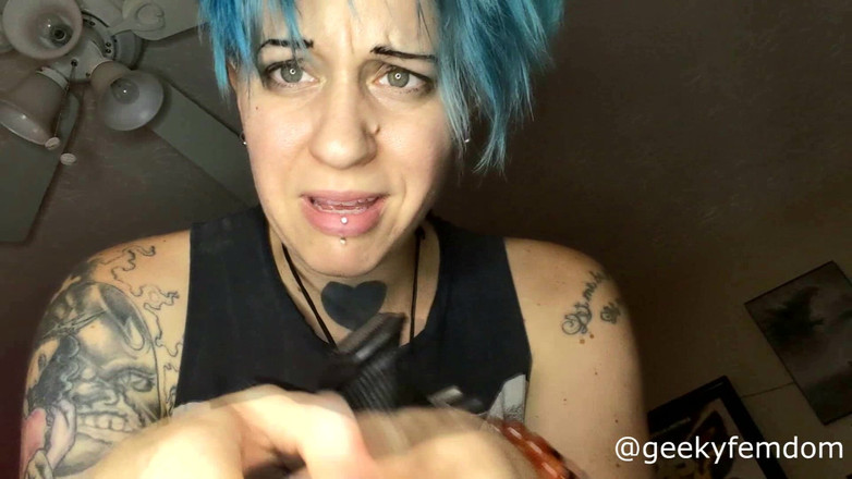 Geeky Femdom: Gefangennahme von chris, dem geburtstagskind