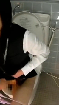 Stuck up Older Woman - Toilet Masturbation Episode 5