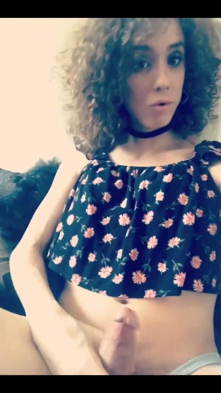 Tia Tizzianni Productions: Дивіться, як я одягаюся в одяг подруги мого брата, і оголюйся, поки вони не в місті