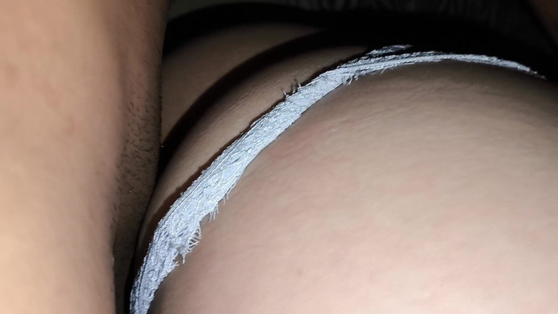 Theblackxxx: Mulher de bunda branca é fodida por seu amante no chão
