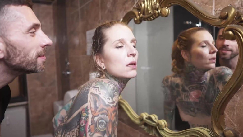 Romance with Love Fuck Party: Ggg - mujeres cachondas tatuadas con tetas pequeñas lo follan bien...