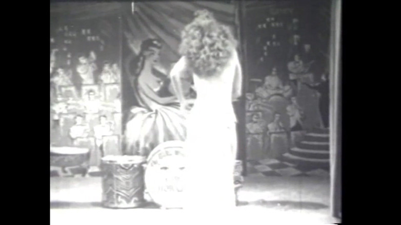 The Unforgettable: Betty, divadelní tanečnice