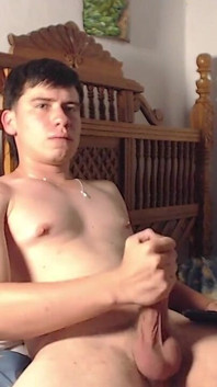Colombian Gets His Dick Hard While Talking for Chat