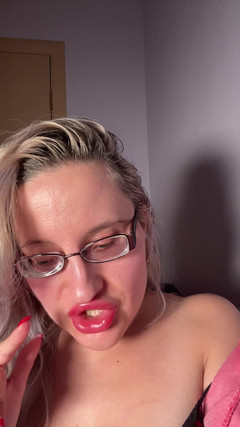 FinDom Goaldigger:  Lip addiction - gebe dein portemonnaie an