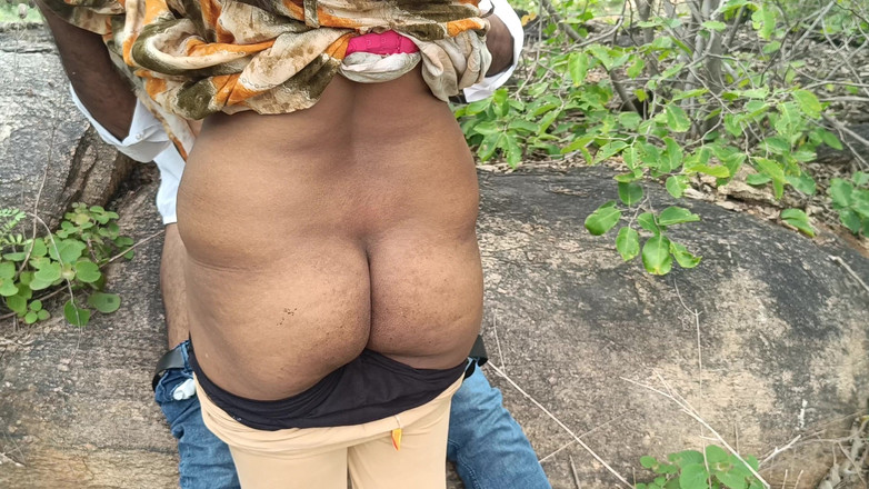 Apple baby: Venkovní sex s nevlastní sestrou