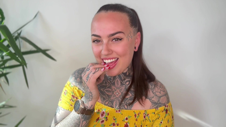 Miss Valentina: Wifeys Best Friend Homewreck