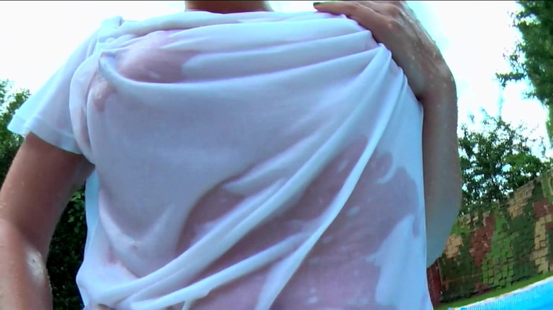 Deutschland Porno X: Blondynka Przy Basenie Footjob I Wet Złośliwiec