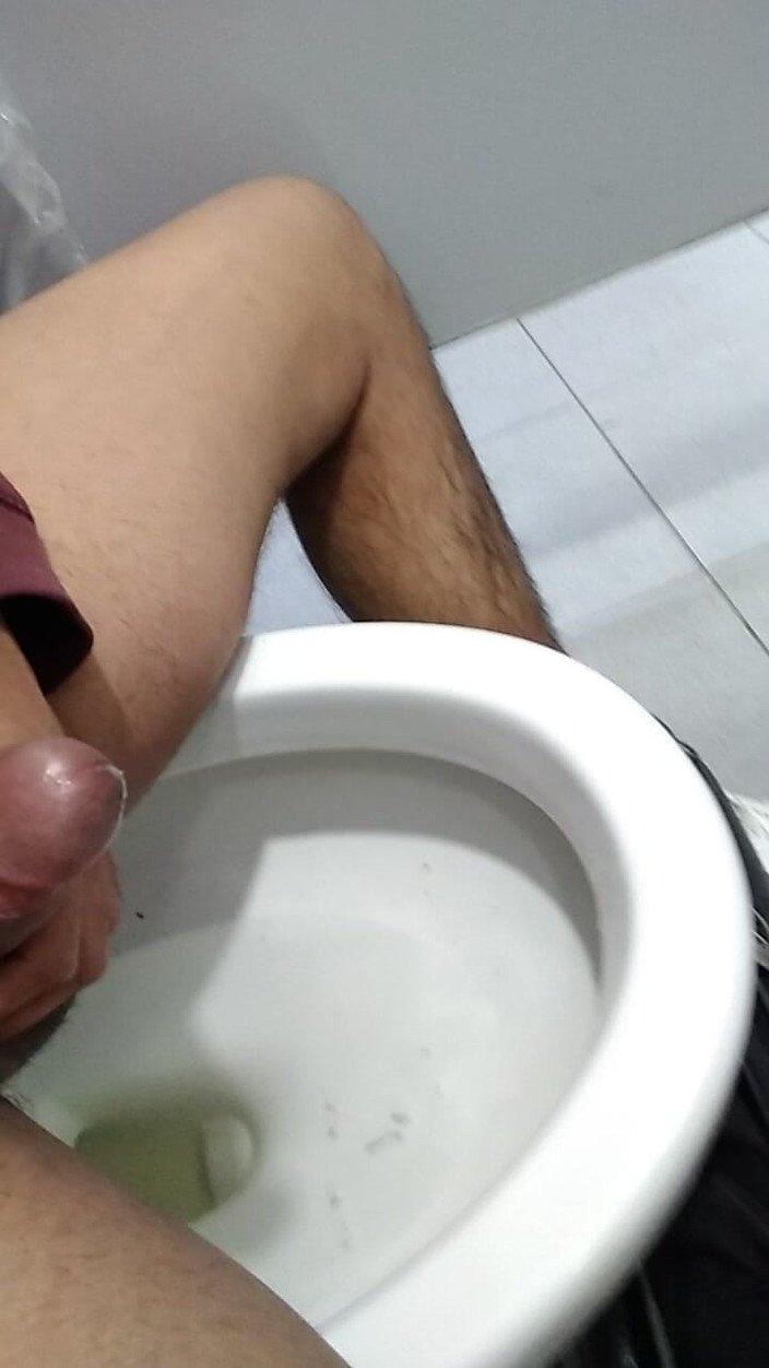 AlexAlejandro13: Trabalho enquanto eu ando no banheiro