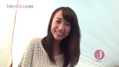 Asian happy ending: ピクニックでパンティーにバイブレーターを入れました