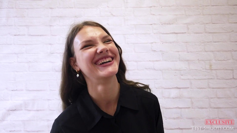 Test-Shoots: Casting video bogel dengan gimnastik artistik Polina