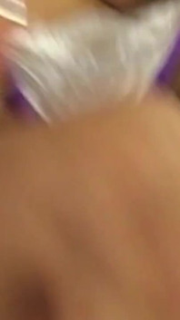 Het blond milf slickas och fingrar till klimax