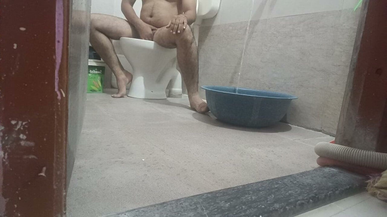 LovedSunsine1990: I always bathe naked.