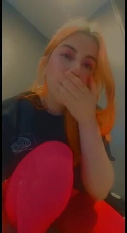 Lolafuccbunny: Lolafuccbunny tachinând pula în colanți roz sexy