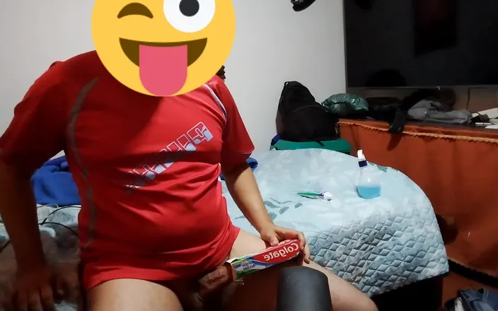 Dalorian 88: Pajero in His Room